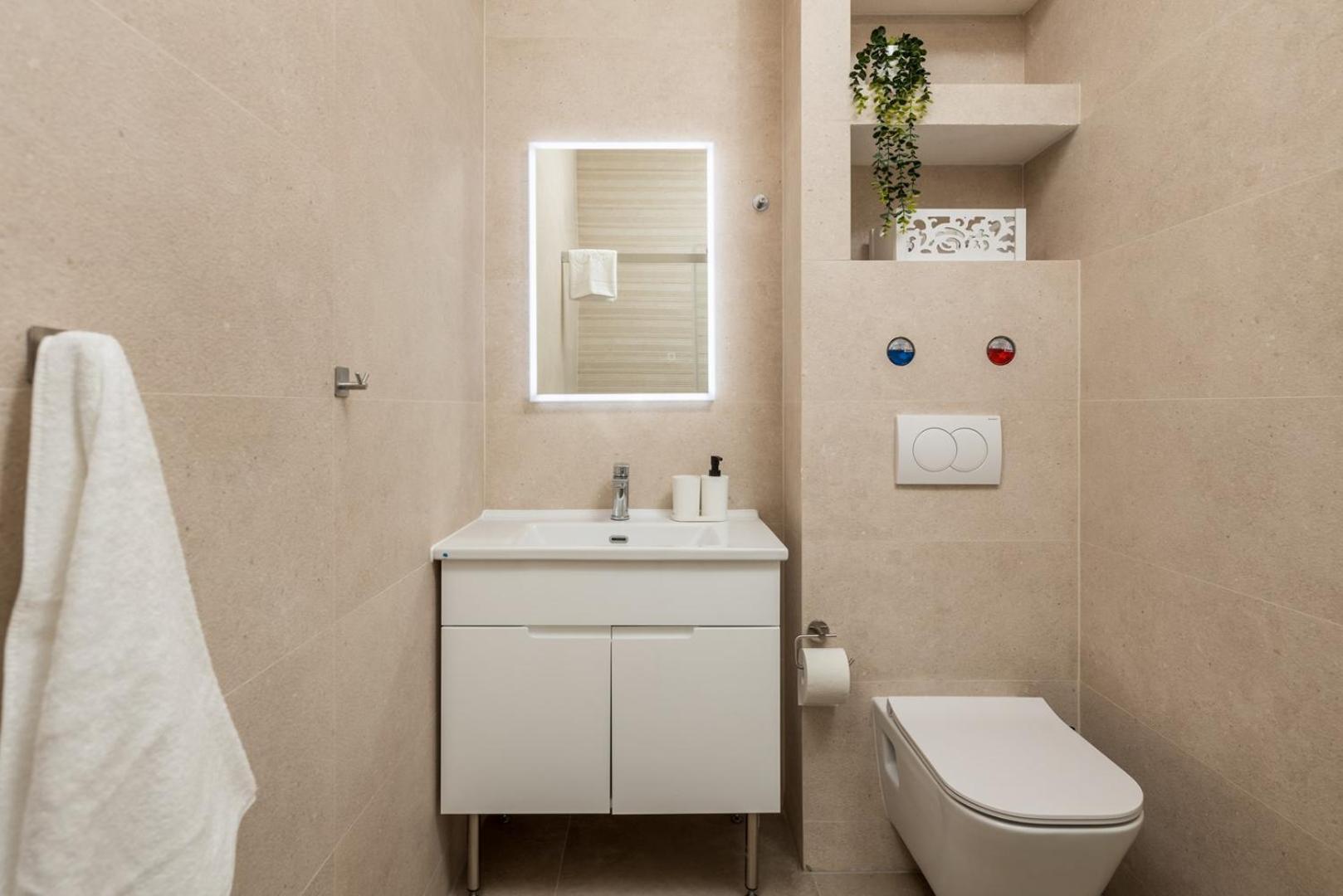 Apartments Jadranka Omišalj Eksteriør bilde